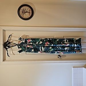 Venus Tropical Maxi Dress Size Medium
